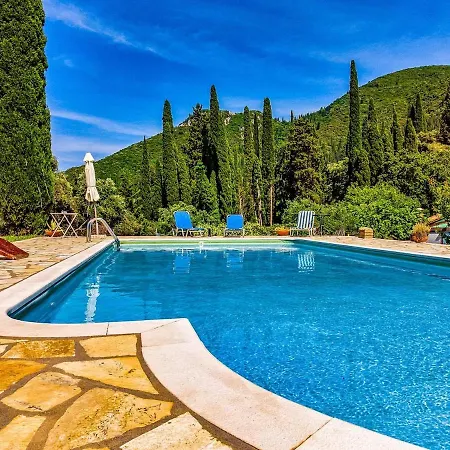 Kamaritis Villa, Private Studio, Mountain View Lejlighed